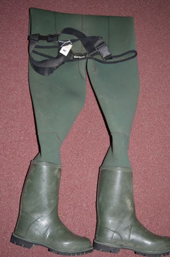 Lot 462 - A pair of Barbour neoprene waders with Vibram...