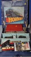 Lot 1181 - A Hornby '0' gauge model railway set, to...