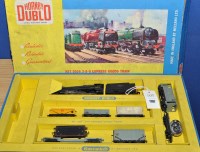 Lot 1187 - A Hornby Dublo train set to include a 2-8-0...