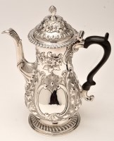 Lot 723 - A George III silver coffee pot, by Daniel...