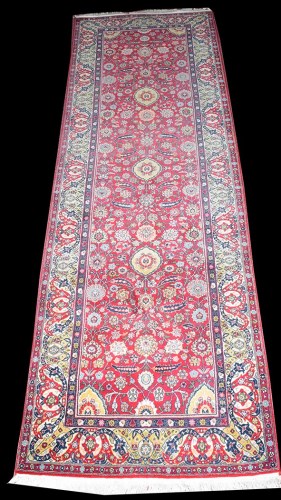 Lot 1045 - An Indian Moghul rug, of Persian design, 312 x...