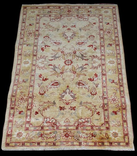 Lot 1088 - A Ziegler Mahal rug, with loose floral design,...