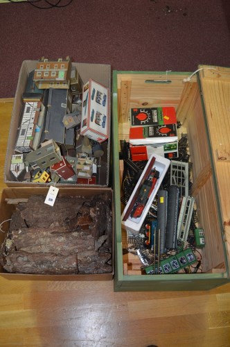 Lot 320 - H0 and 00-gauge train items, to include: track;...