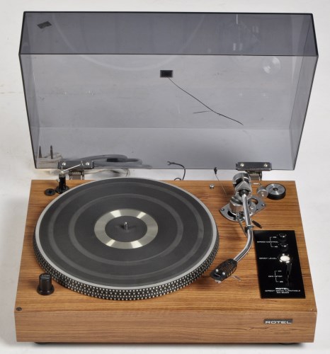 Lot 984 - A Rotel direct drive turntable, RP-3000,