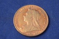 Lot 14 - A Victorian gold sovereign, 1900.