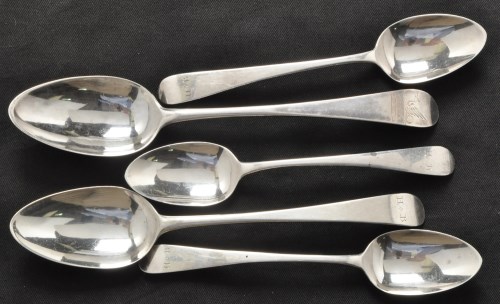 Lot 261 - A pair of George III silver dessert spoons, by...