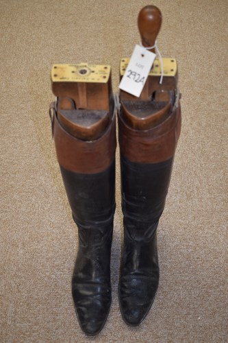 Lot 292 - A pair of gents black and tan leather riding...
