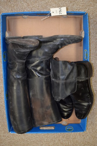 Lot 294 - A pair of gents black leather riding boots...
