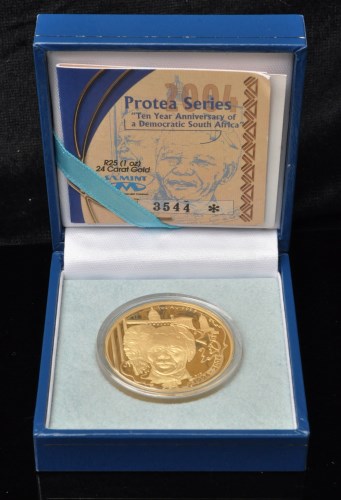 Lot 112 - A Protea Series 2004 limited edition coin, Ten...