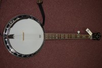 Lot 1528 - A Fender 5-string banjo, Serial No. CD07010019,...
