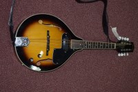 Lot 1531 - A Fender M20E electro mandolin, 69cms long.