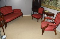 Lot 1226 - A Victorian walnut three-piece saloon suite,...