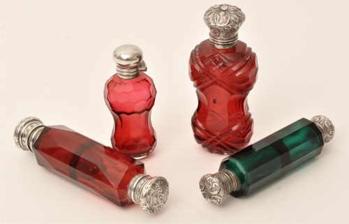 Lot 473 - A Victorian ruby glass double-ended scent...