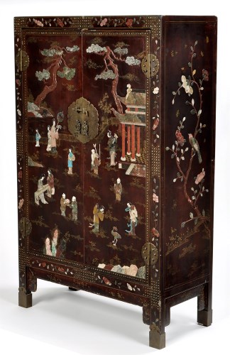 Lot 784 - An early 20th Century Chinese lacquer, gilt...