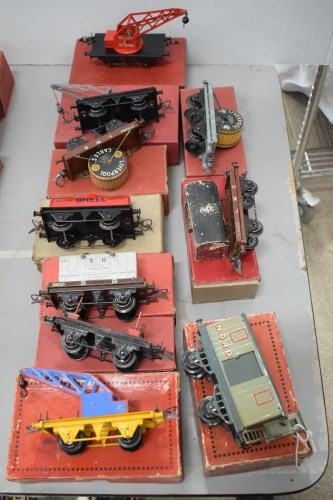 Lot 1590 - Hornby 0-gauge rolling stock, to include:...