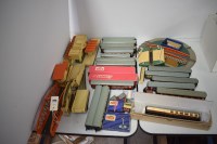 Lot 1604 - Hornby Dublo carriages including: sleeping...