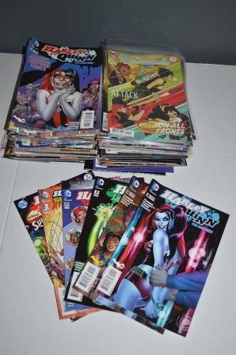 Lot 1011 - DC Comics: Harley Quinn and Bombshells,...