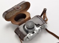 Lot 371 - A Leica IIc rangefinder camera, Serial No....