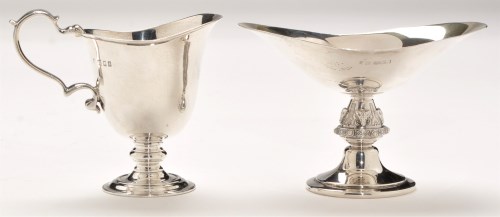Lot 466 - An Elizabeth II silver bowl, by Reid & Sons,...