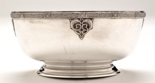 Lot 470 - An Elizabeth II silver bowl, by Reid & Sons,...