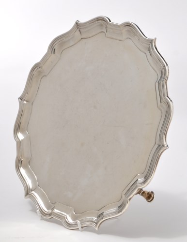 Lot 484 - A George V silver salver, by Hawksworth, Eyre...