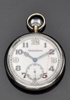 Lot 623 - Jaeger LeCoultre: a War Department issue open...