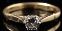 Lot 679 - A single stone solitaire diamond ring, the...