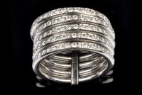 Lot 711 - A diamond ring, in the form of five 18ct....