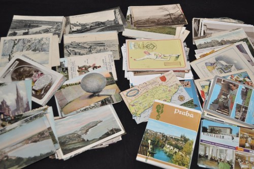 Lot 58 - A collection of 20th Century postcards,...