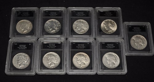 Lot 69 - Peace silver dollars, 1922 - 1928, 1934 and...