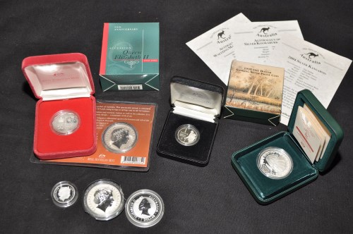 Lot 86 - Australian interest silver coins, to include...