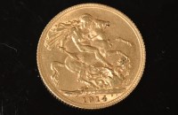 Lot 105 - A George V gold sovereign 1914