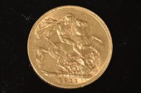 Lot 106 - George V gold sovereign 1911