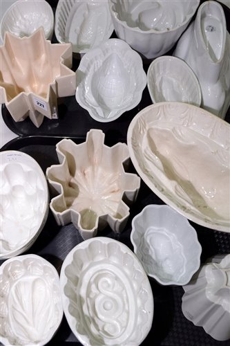 Lot 221 - Fourteen jelly and blancmange dishes,...