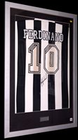 Lot 89 - A Les Ferdinand Shirt No.10 replica Newcastle...