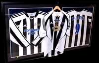 Lot 94 - An Alan Shearer No.9 Newcastle United replica...