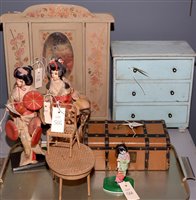 Lot 566 - Doll's house furniture; and three Japanese dolls.