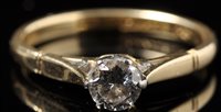 Lot 723 - A single stone solitaire diamond ring, the...