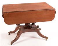 Lot 1009 - A Pembroke breakfast table.