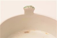 Lot 102 - An 18th Century English porcelain butter dish