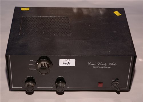 Lot 4 - Grant Lumley audio valve pre-amp GL100P