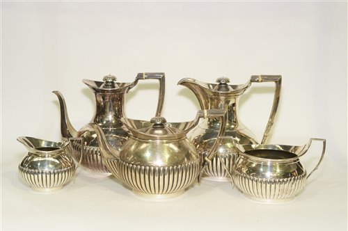 Lot 599 - Composite 5 piece silver tea and coffee service