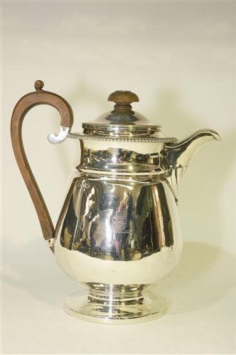 Lot 602 - George IV silver hot water jug