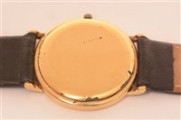 Lot 691 - An 18k gold-plated gentleman's wristwatch.