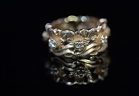 Lot 817 - Stuart Devlin eternity ring.