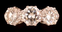 Lot 741 - Three stone diamond ring