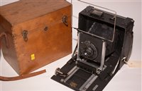 Lot 375 - A quarter plate folding view finder