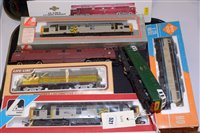 Lot 521 - 00-gauge diesel locomotives.