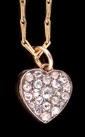 Lot 816 - Diamond pendant