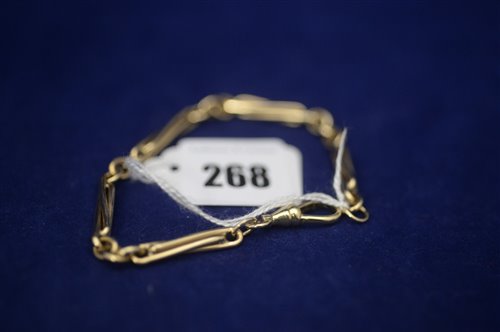 Lot 268 - Gold bracelet